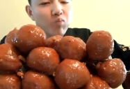 不吃瑜丸啊,颜值博主与社交媒体的力量